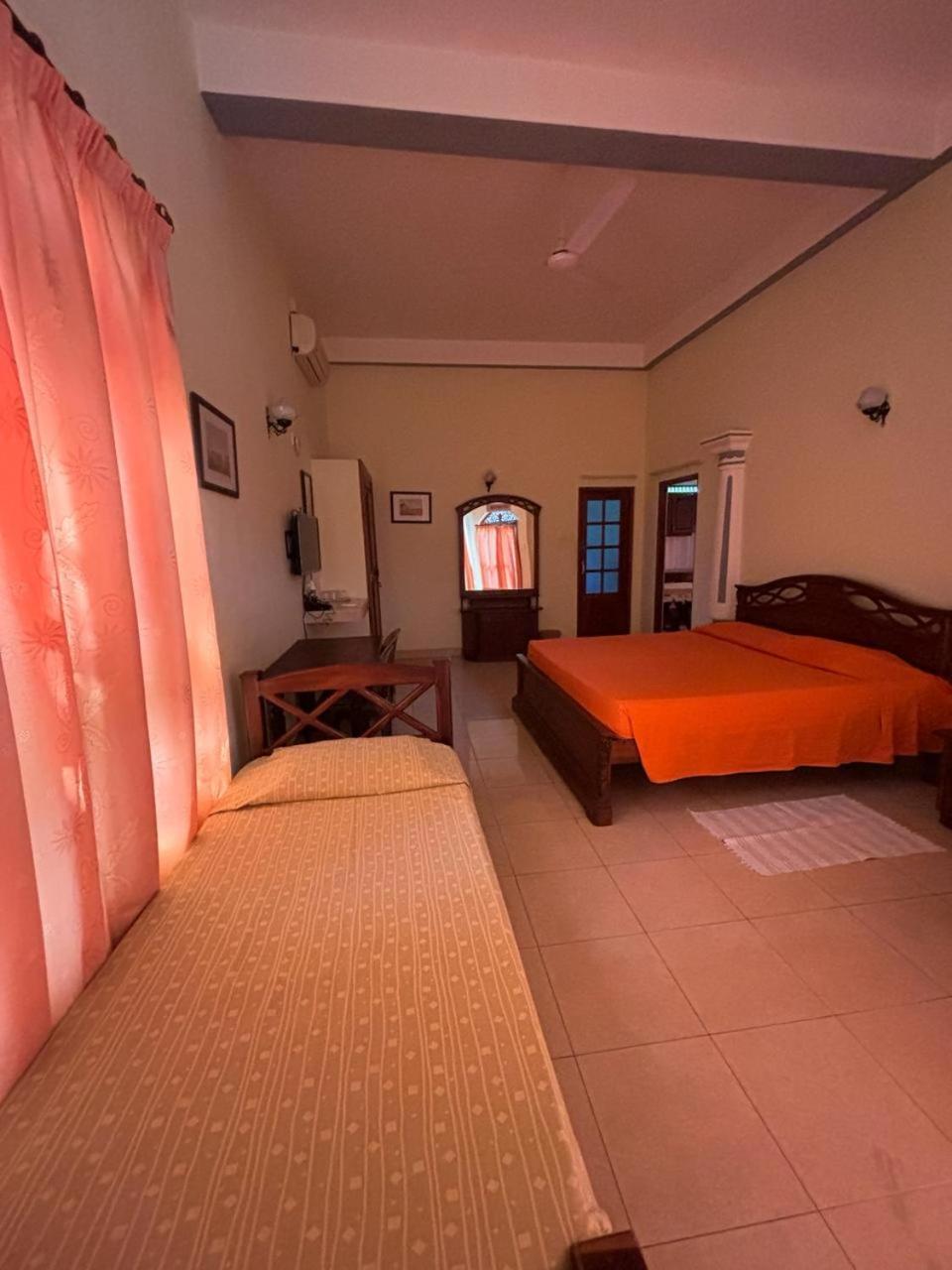 Village Inn Resort Negombo Room photo