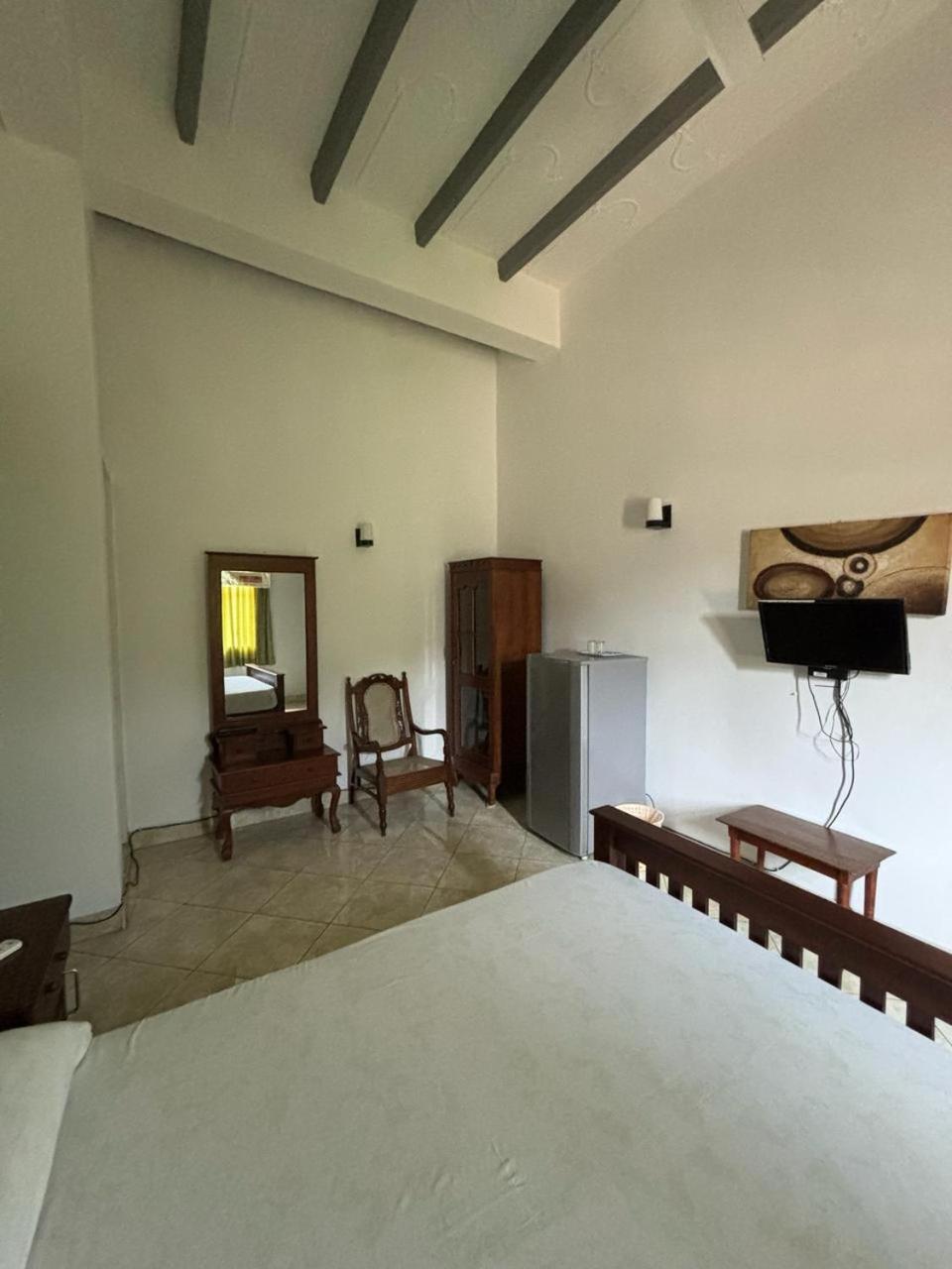 Village Inn Resort Negombo Room photo